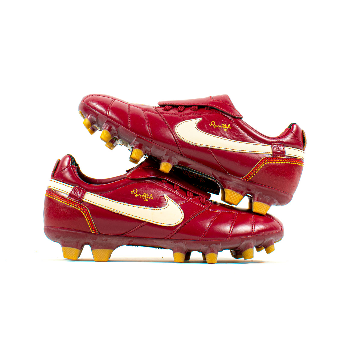 Red nike soccer shoes online