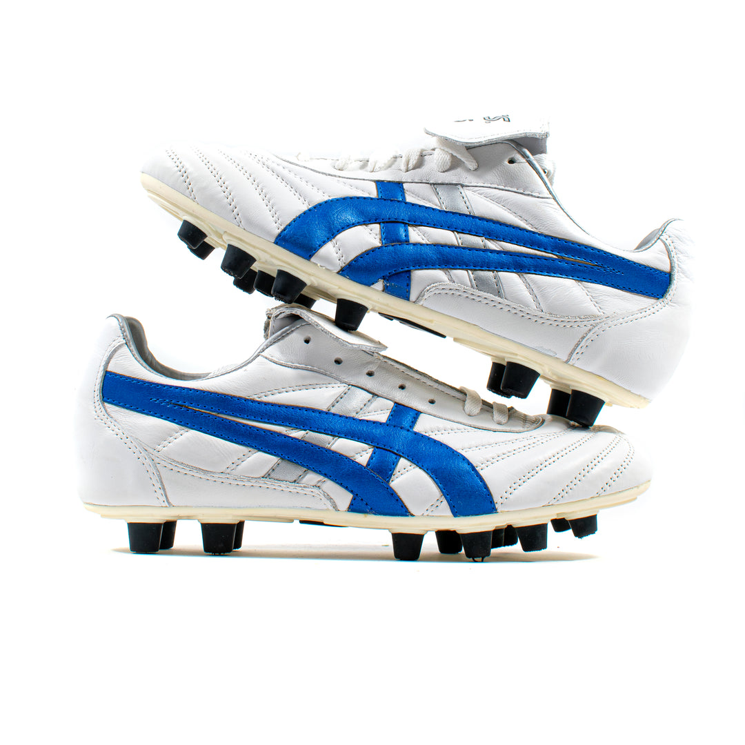 Asics mens soccer cleats online