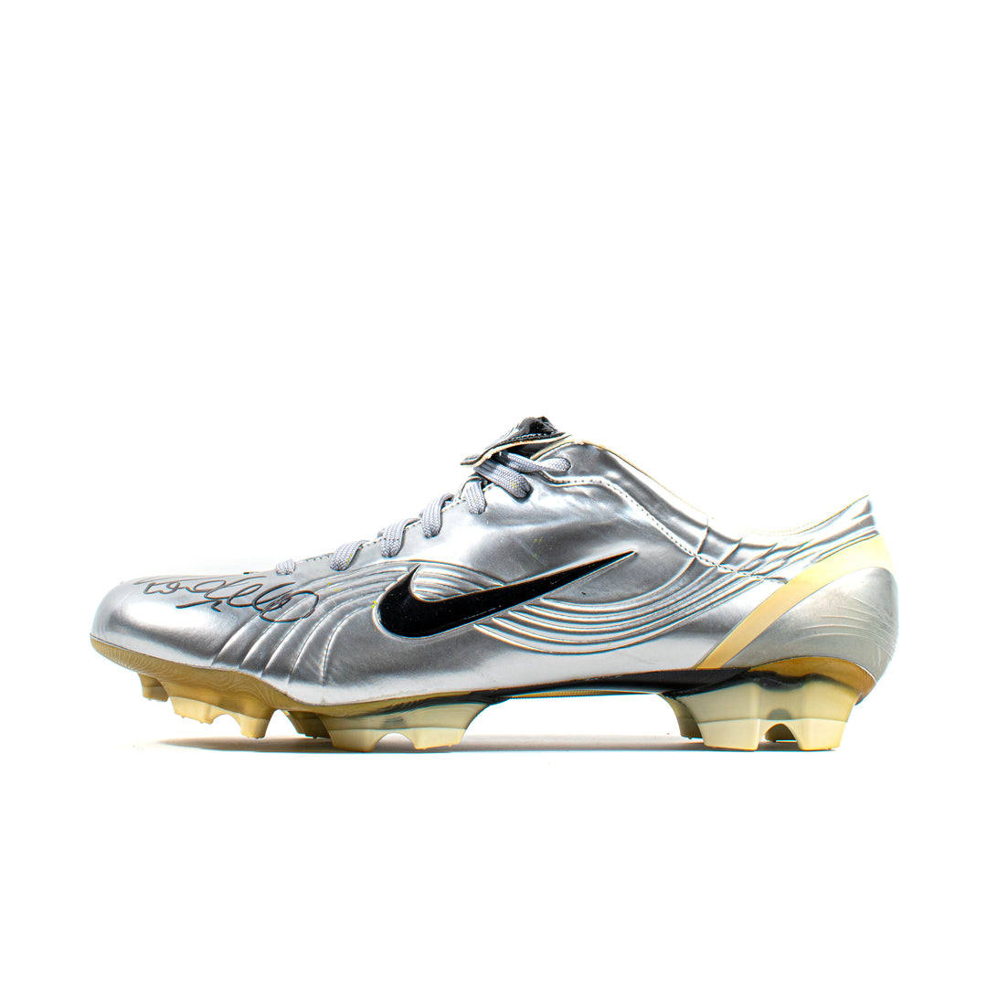 Nike chrome cleats best sale