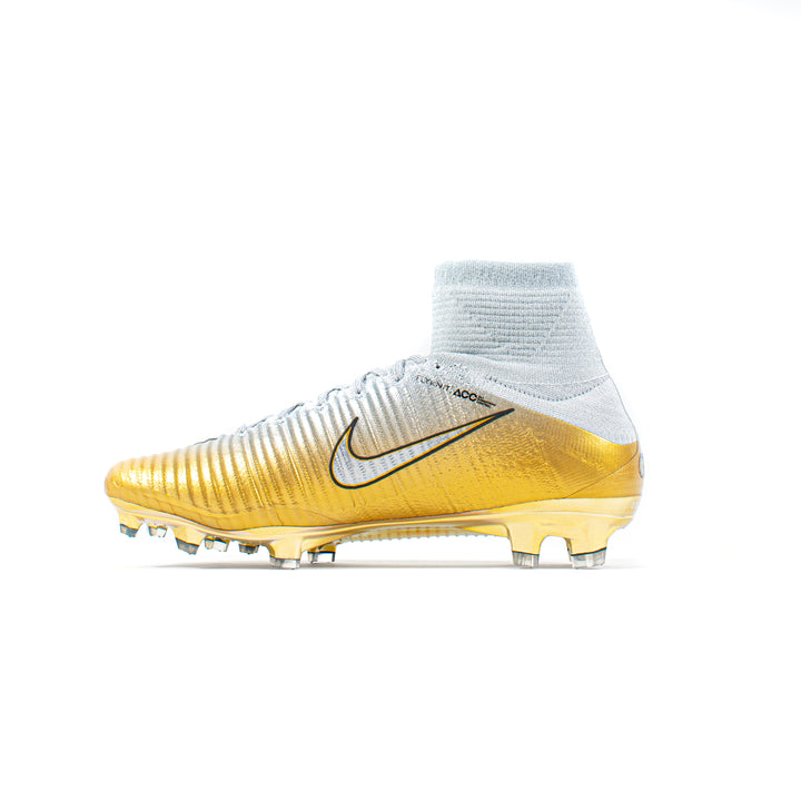 Nike cr7 gold best sale